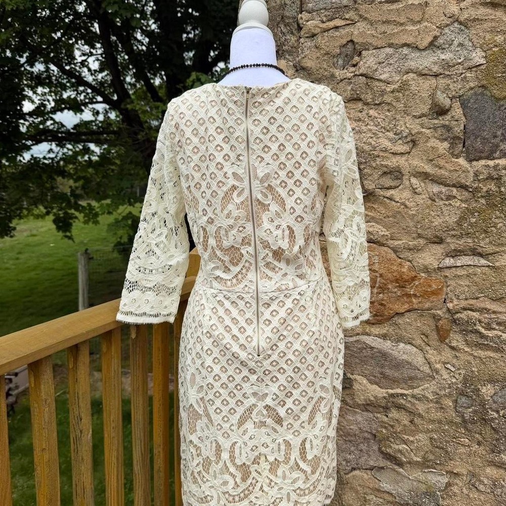 Cream lace midi dress - Picture 2 of 3